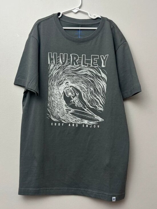 Hurley Other - NWT Mens Hurley Skull Island Surfing Skeleton SS Graphic Tee XS